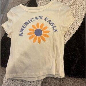 AE cream graphic tee size large